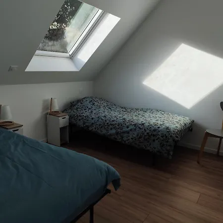 Très Joli F4 Neuf Au Pied Du Château Avec Jardin