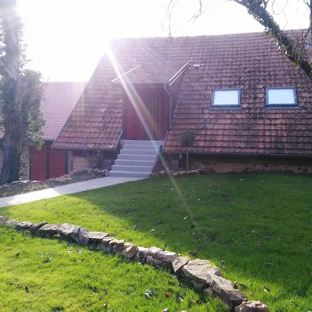 Au Pied Du Chateau D'isenbourg, Tres Beau F4 Neuf Avec Jardin Prive! Апартаменты